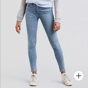 Levi’s 720 High Rise Super Skinny 27Wx30L